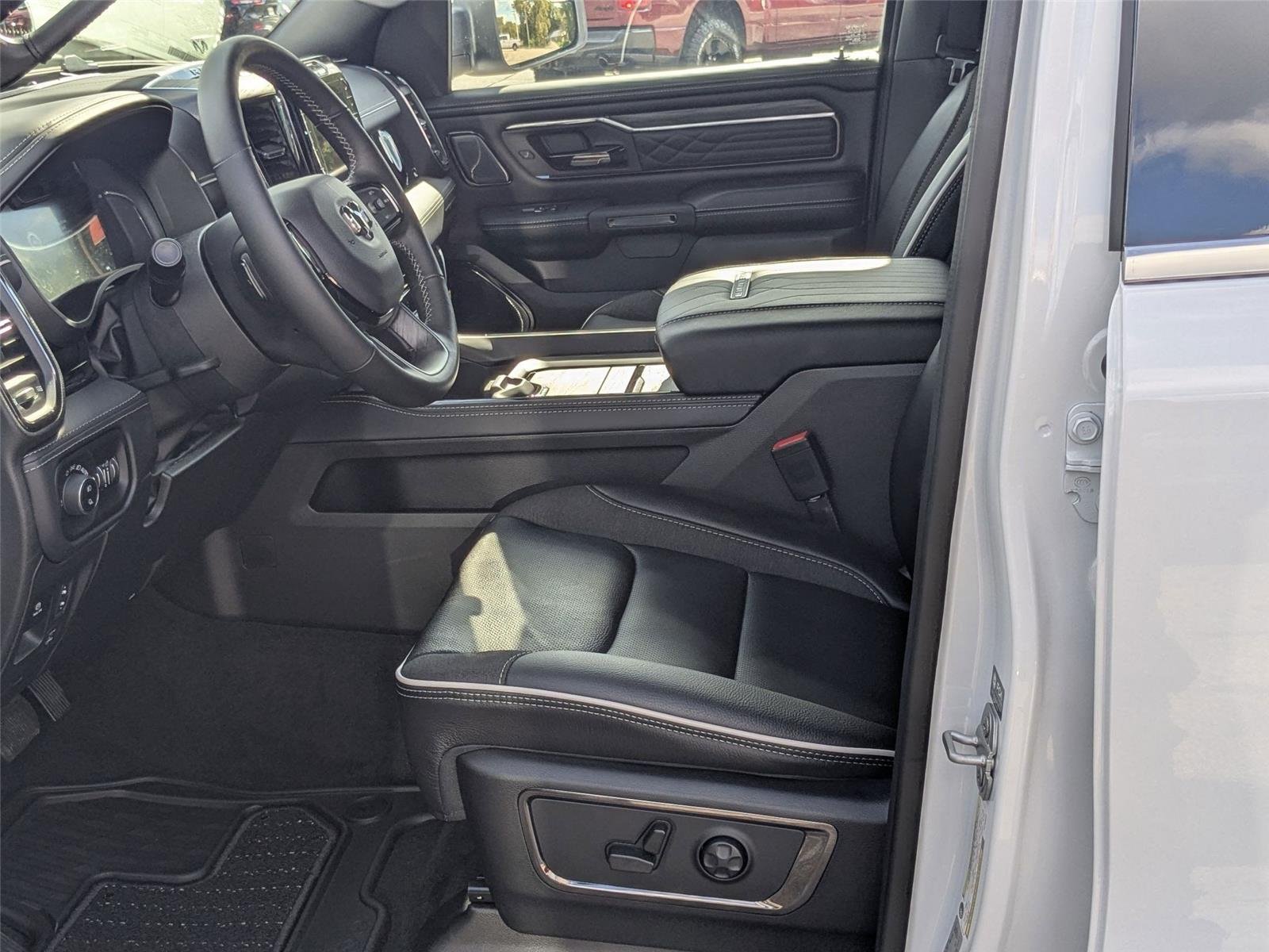 2026 RAM 1500 Limited - Photo 9