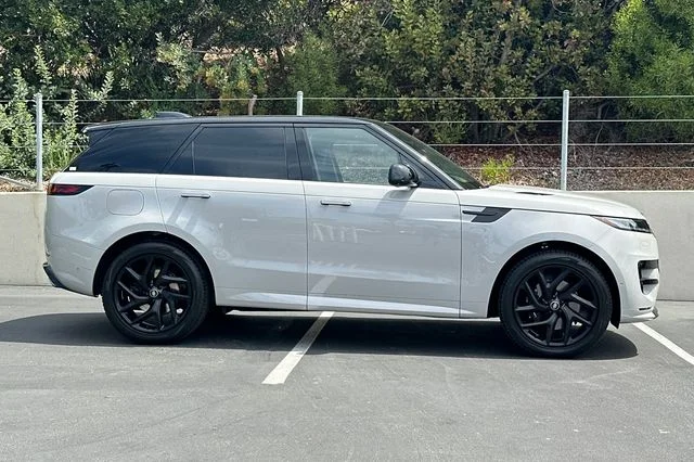 Used 2025 Gray Land Rover Dynamic SE image 6