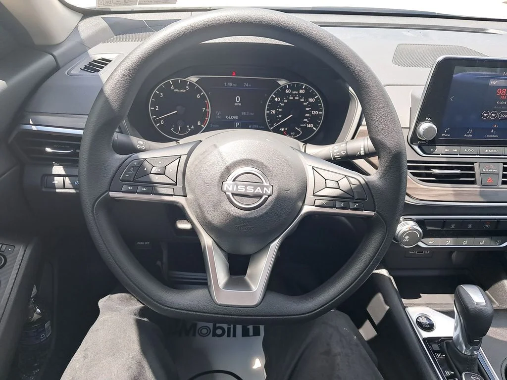 New 2026 White Nissan 2.5 SV image 14