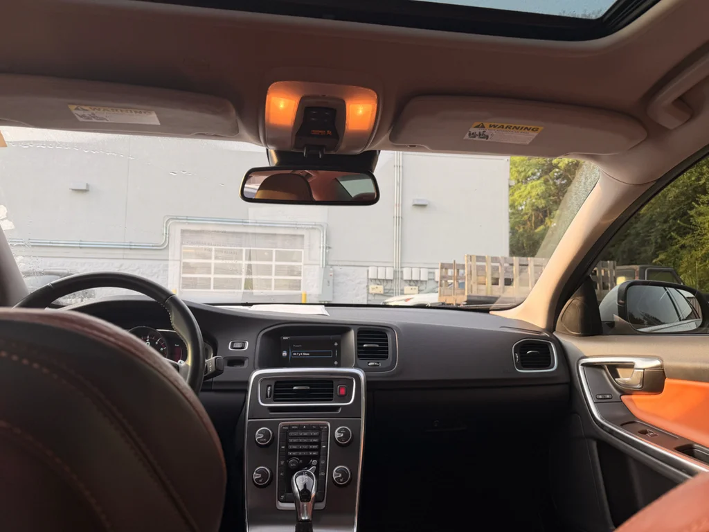Used 2014 Ice White Volvo T5 image 8