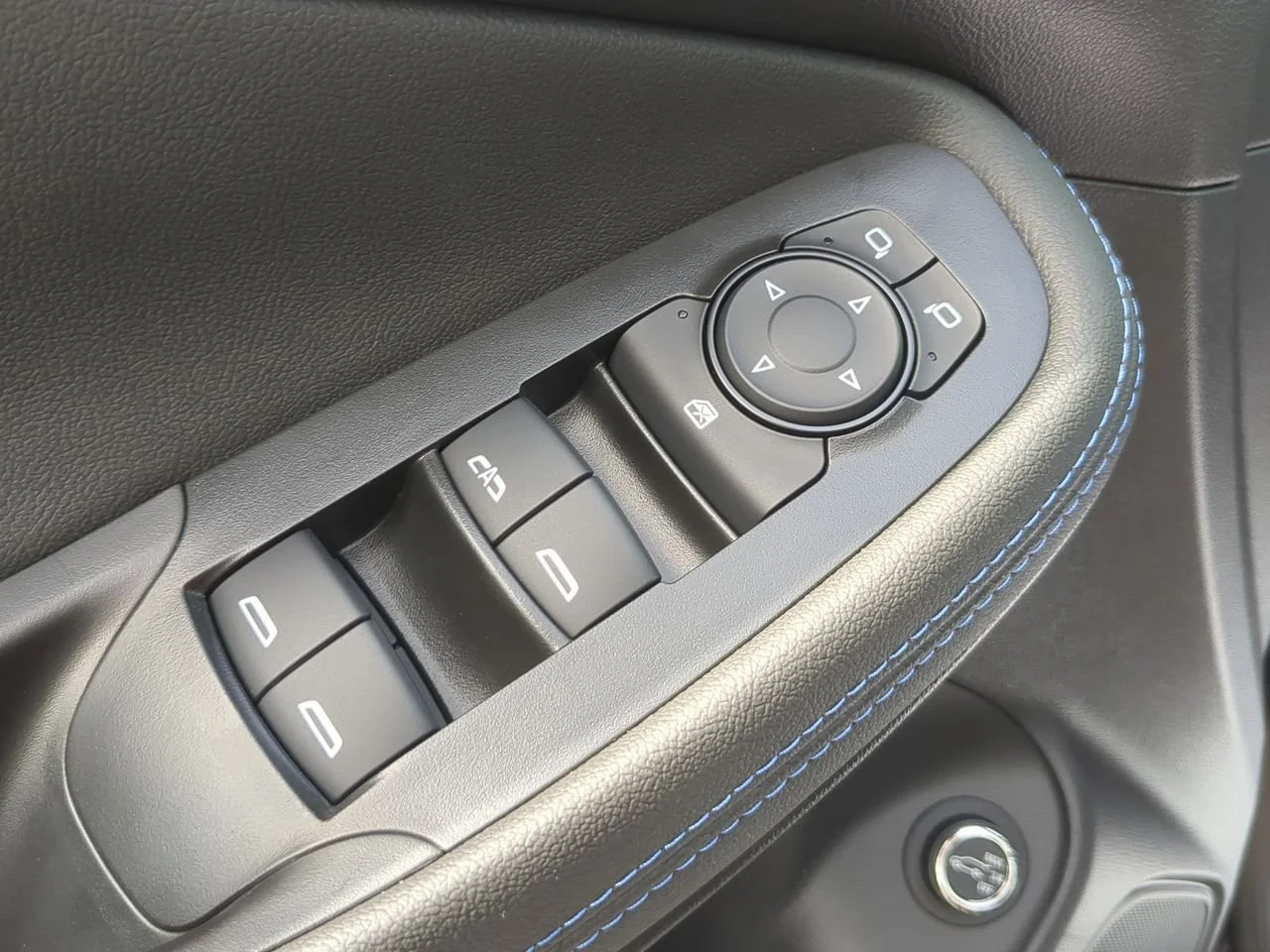 Used 2026 Ebony Twilight Metallic Buick Sport Touring image 22