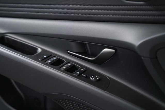 2025 Hyundai Elantra Blue - Photo 18