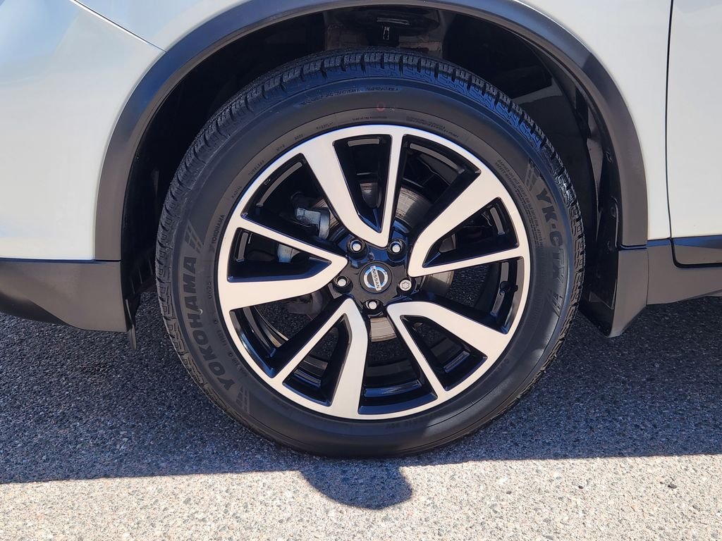 Certified Used 2020 White Nissan SL image 8