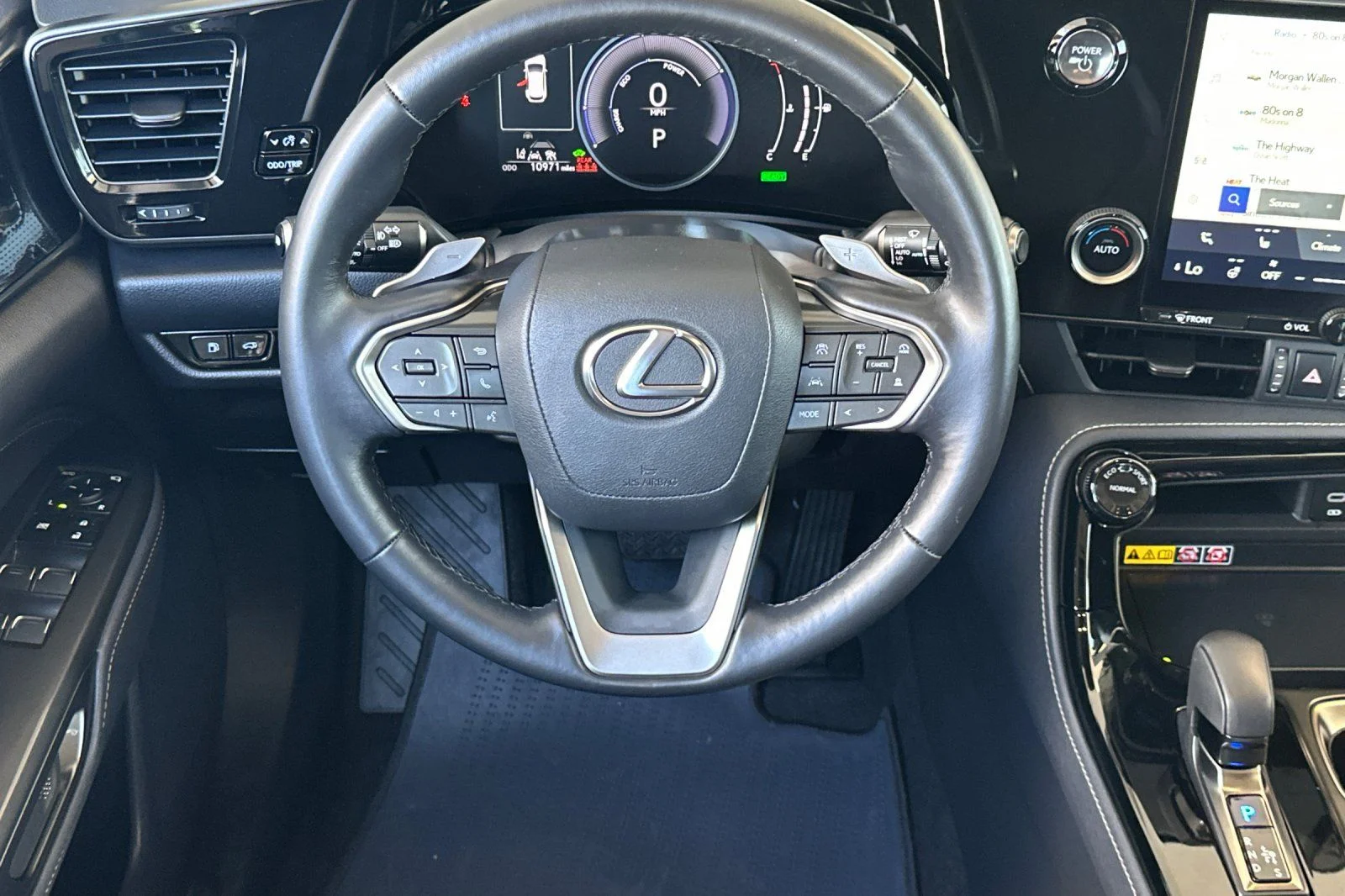 Used 2025 White Pearl Lexus 350h Base image 11