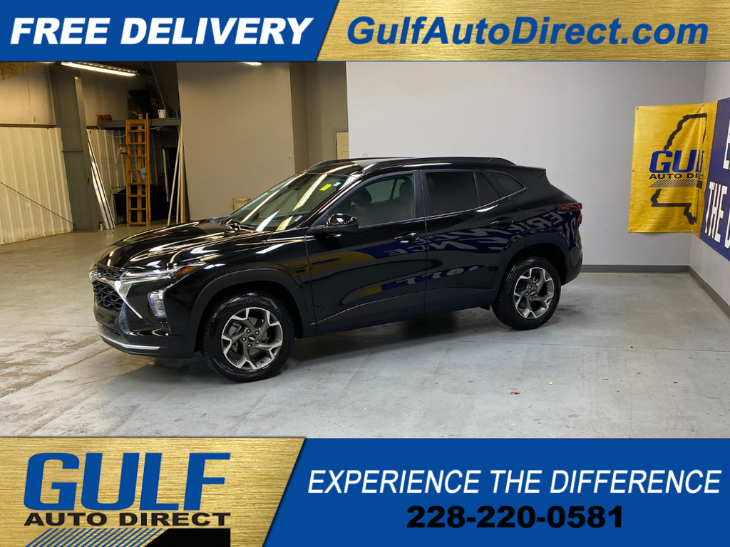 Used 2025 Black Chevrolet LT image 5