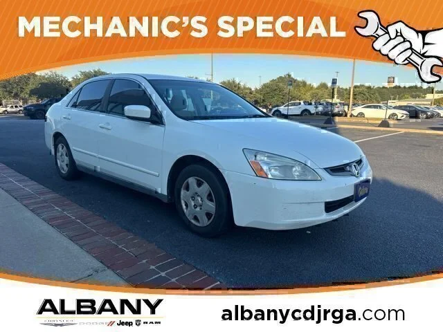 Used 2005 White Honda LX image 2