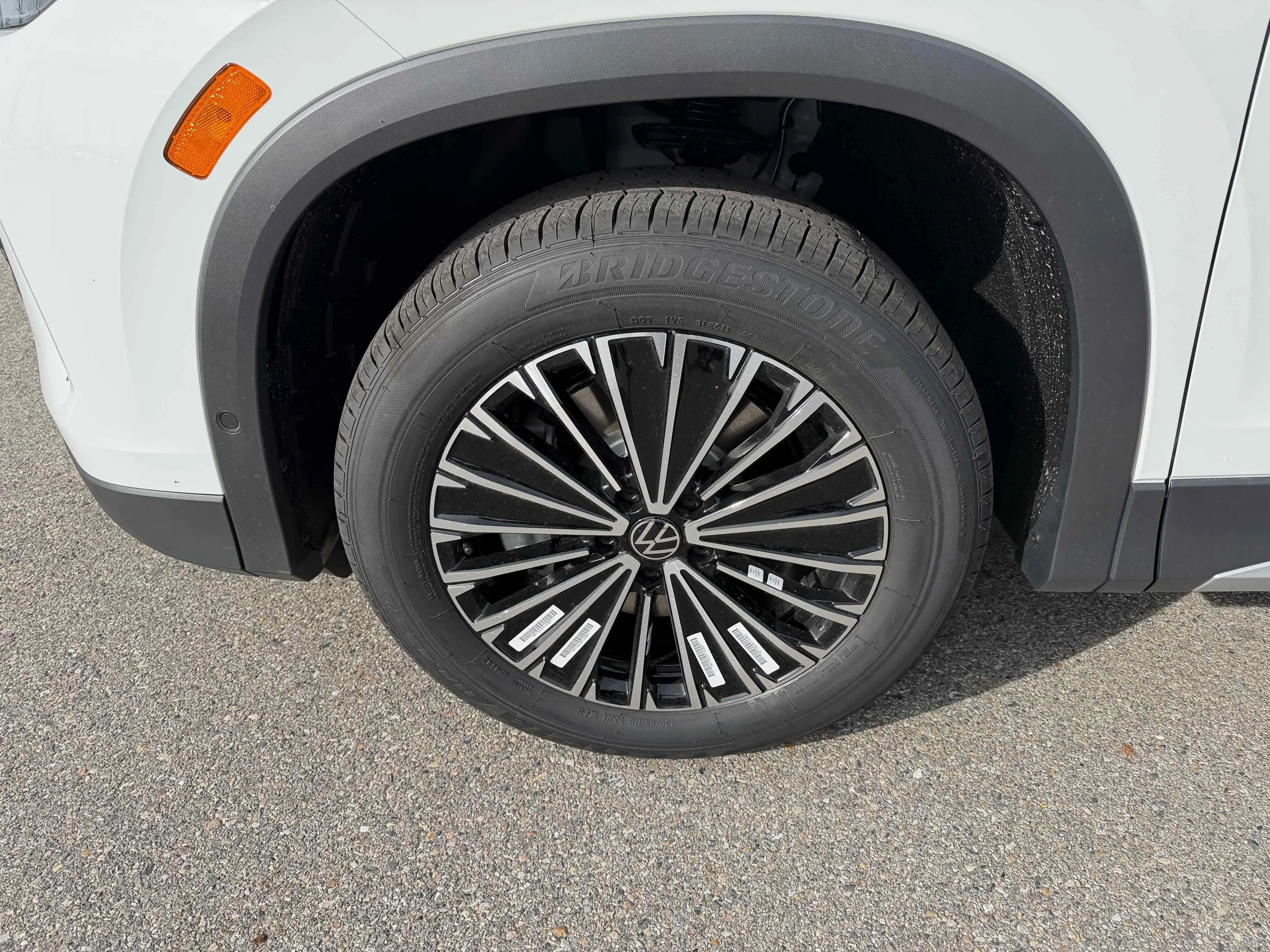 New 2026 Pure White Volkswagen S image 13
