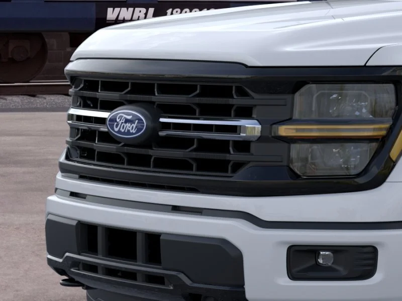 New 2026 Oxford White Ford XLT image 17