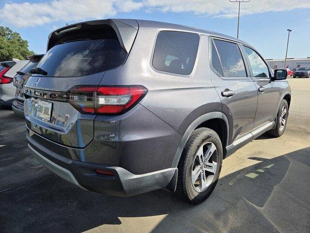 Certified Used 2025 Modern Steel Metallic Honda EX-L image 4