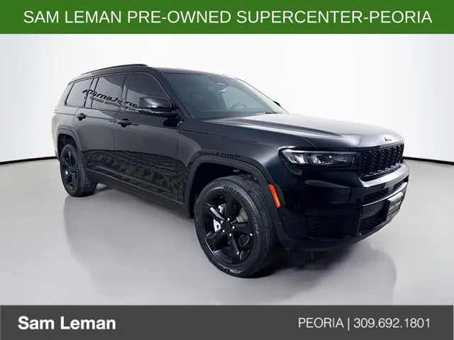 Used 2023 Black Jeep Altitude image 1