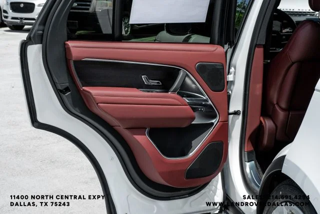 New 2026  Land Rover SE image 49