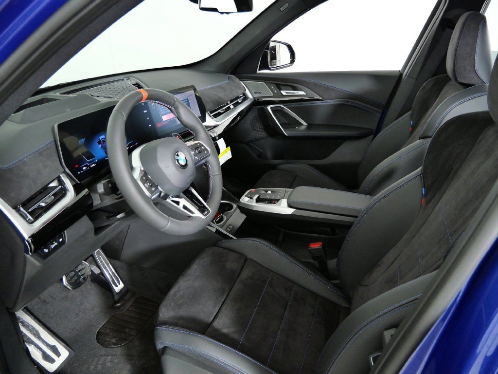 Used 2026 Portimao Blue Metallic BMW M35i image 33