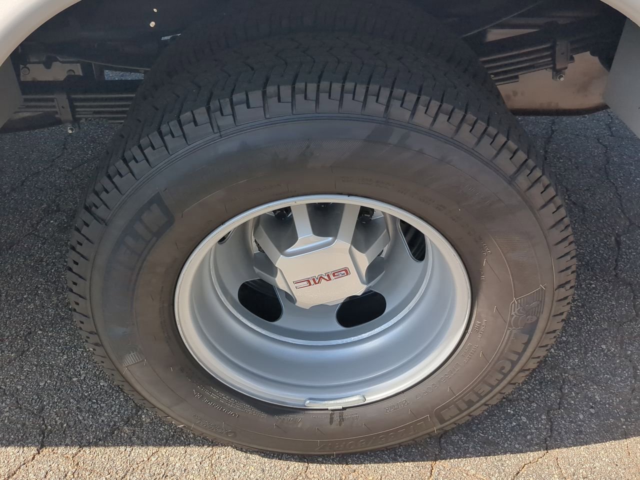2026 GMC Sierra 3500HD Pro - Photo 31