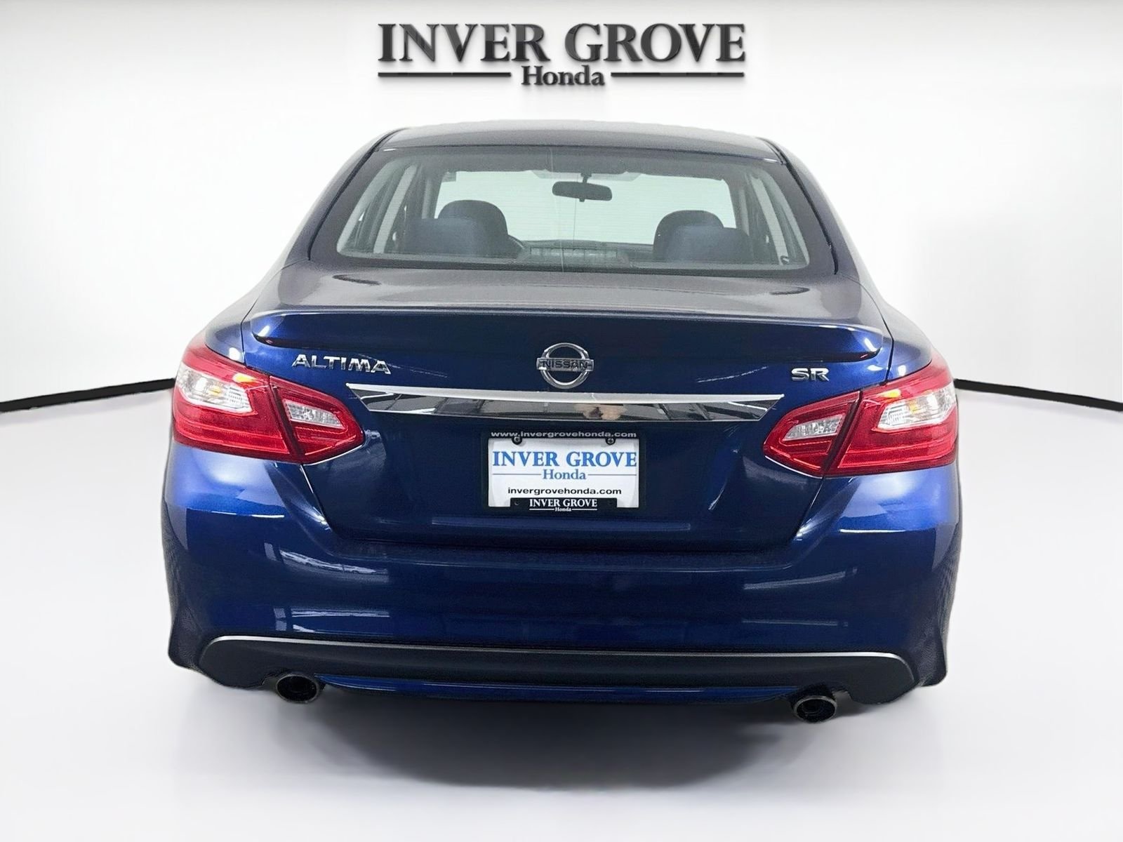 Used 2016 Deep Blue Pearl Nissan 2.5 SR image 5