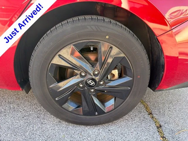 Used 2022 Red Hyundai Blue image 14