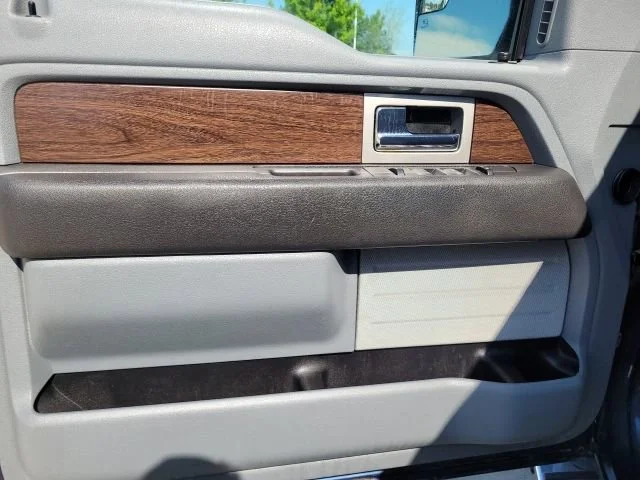 Used 2013  Ford XL image 16