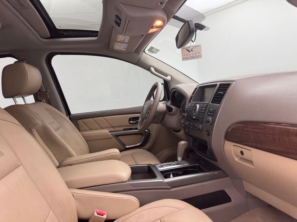 Used 2015 Pearl White Nissan Platinum image 8