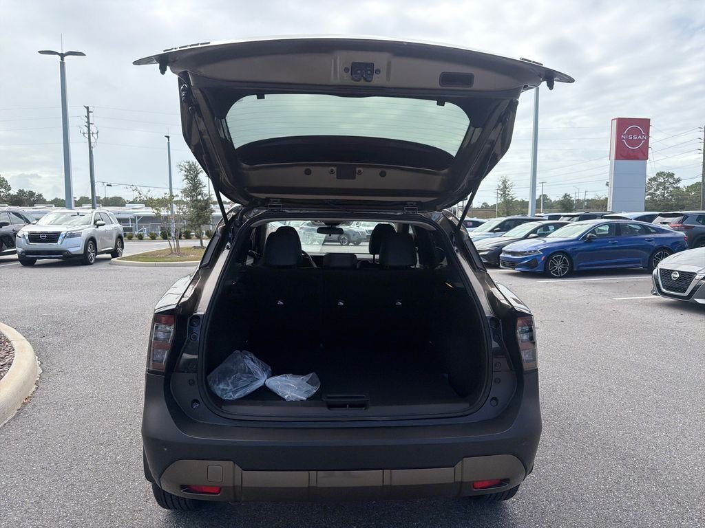 New 2026 Nissan Kicks SR 4D Sport Utility