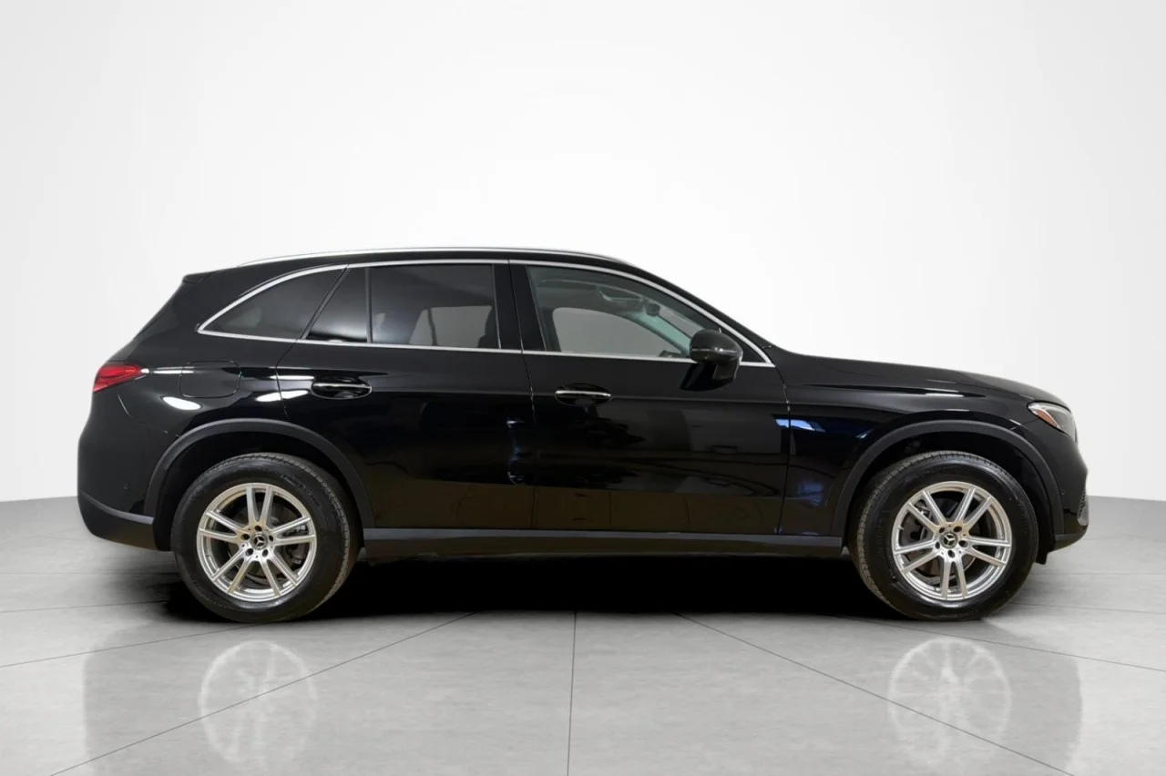 Used 2023 Black Mercedes-Benz GLC 300 image 6