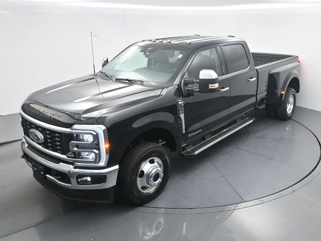 New 2026 Agate Black Metallic Ford F-350® Lariat® image 22