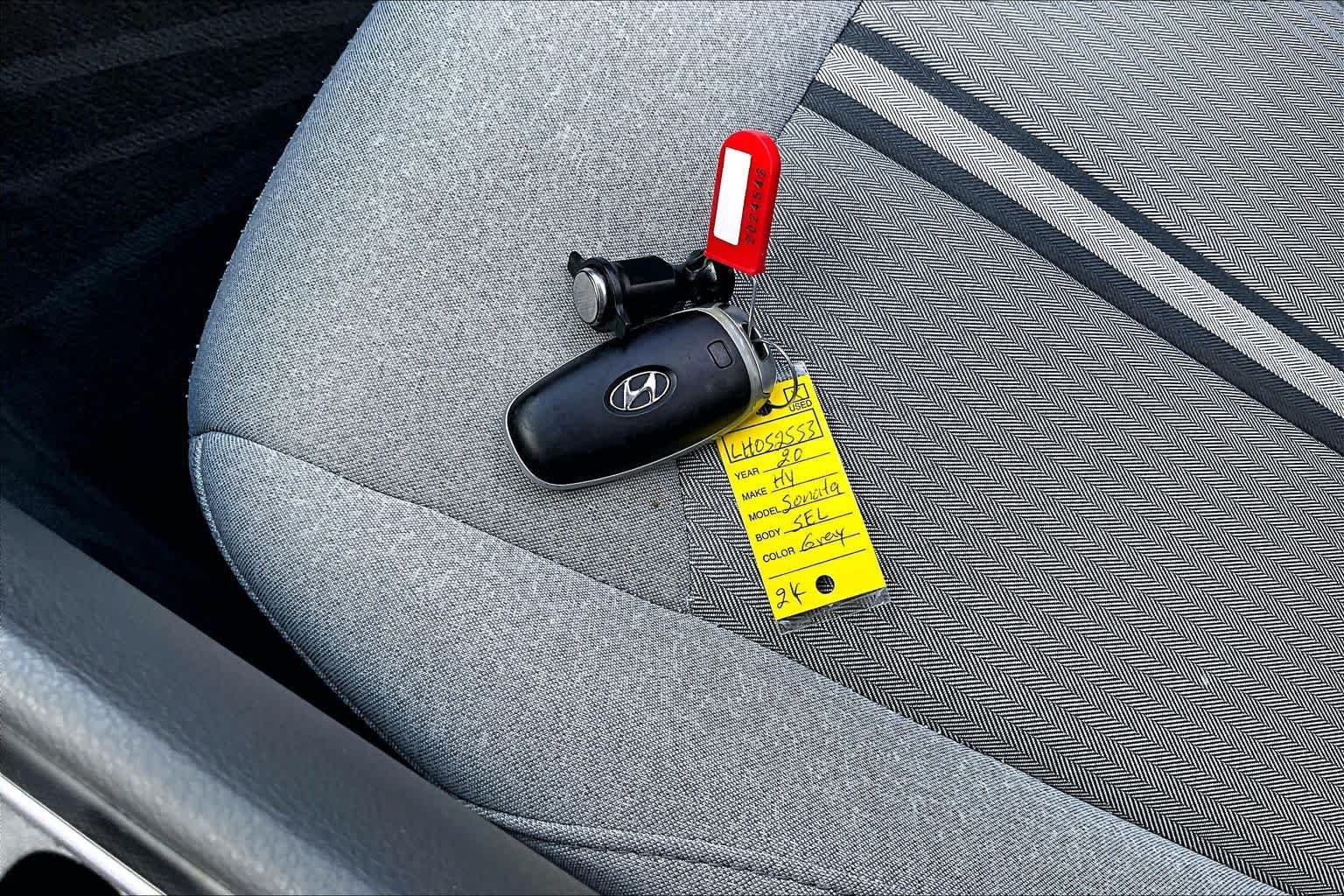Used 2020 Portofino Gray Hyundai SEL image 13