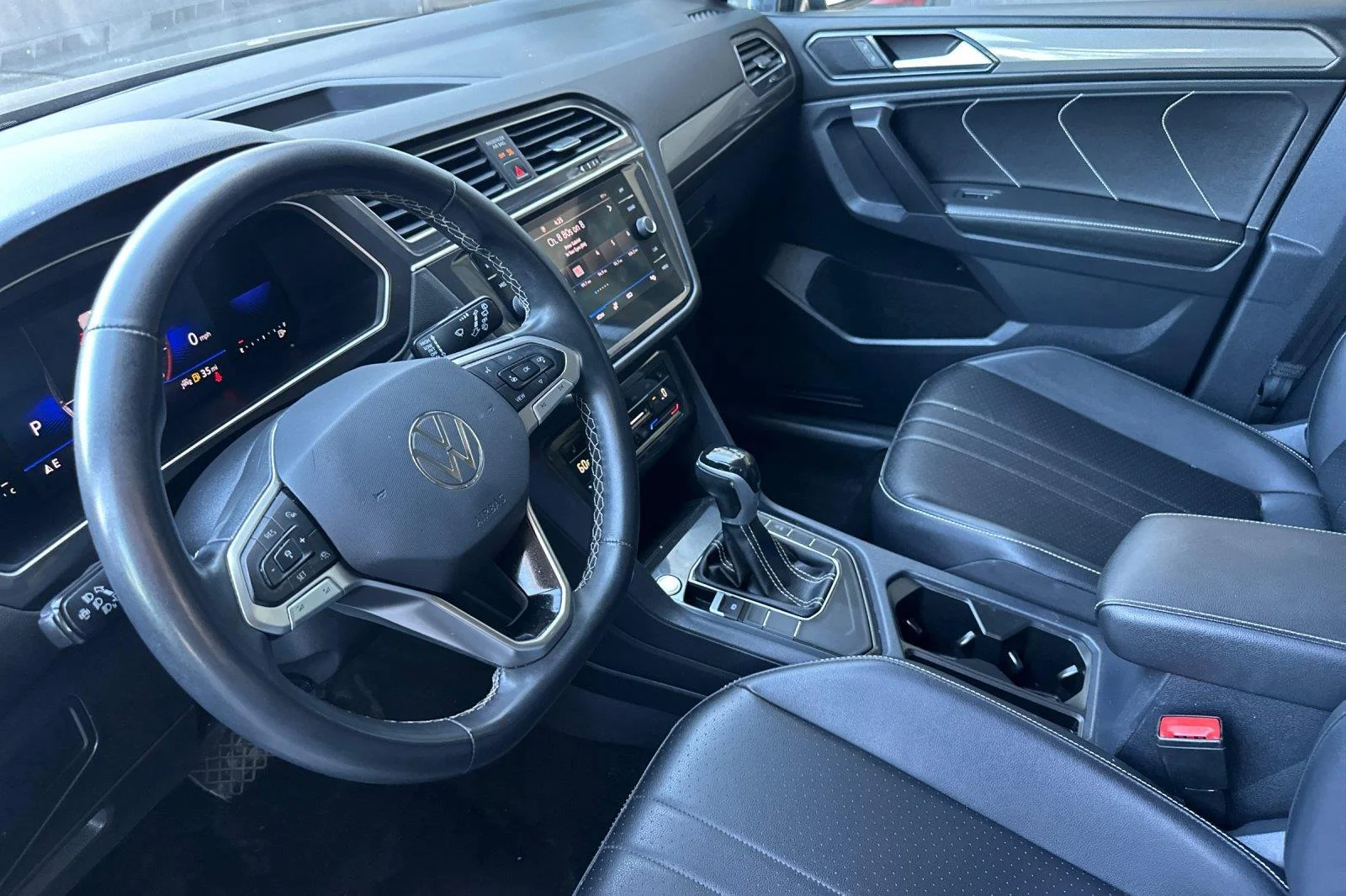 Used 2023 Platinum Gray Metallic Volkswagen SE image 10