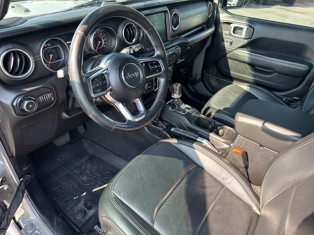 Used 2018 Gray Jeep Unlimited Sahara image 35
