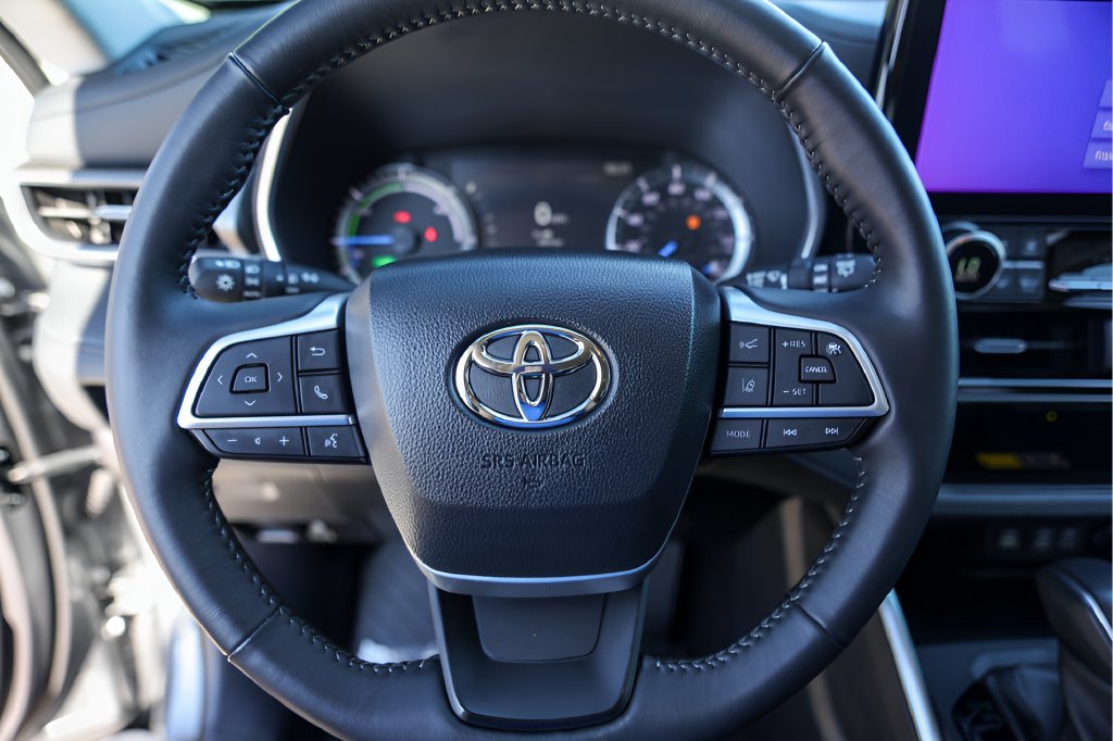 2026 Toyota Highlander XLE - Photo 14