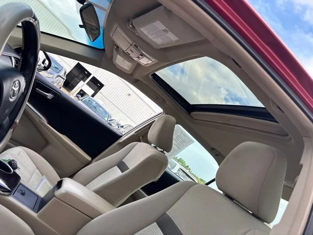 Used 2013 Barcelona Red Metallic Toyota L image 16