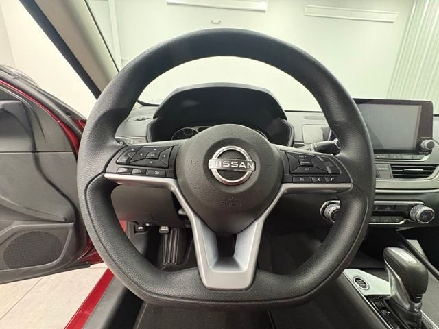 Used 2025 Red Nissan 2.5 SV image 13