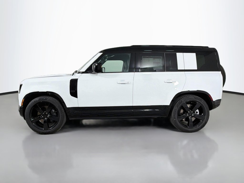 New 2026 Fuji White Land Rover X-Dynamic SE image 8
