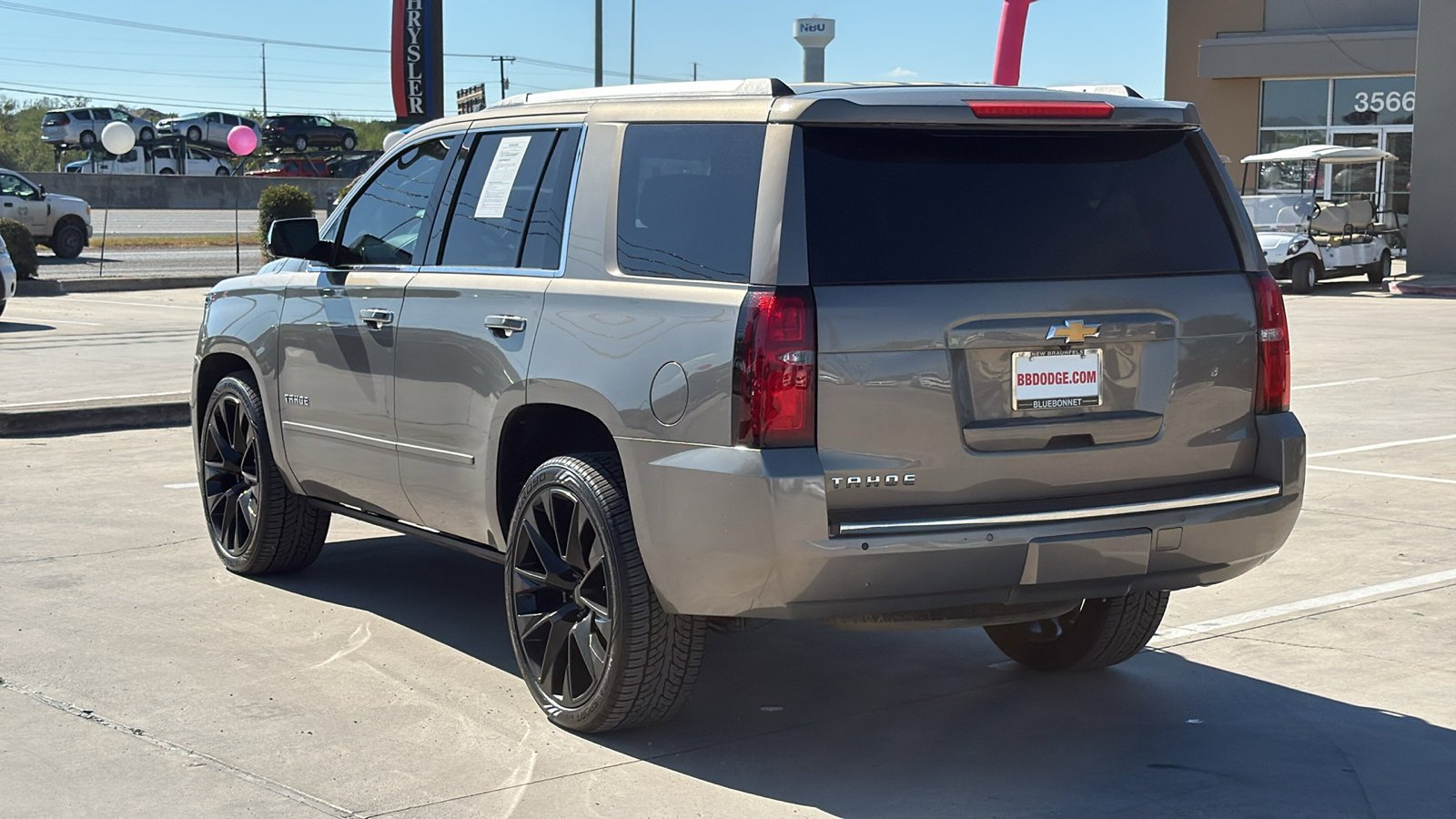 2017 Chevrolet Tahoe Premier photo 3