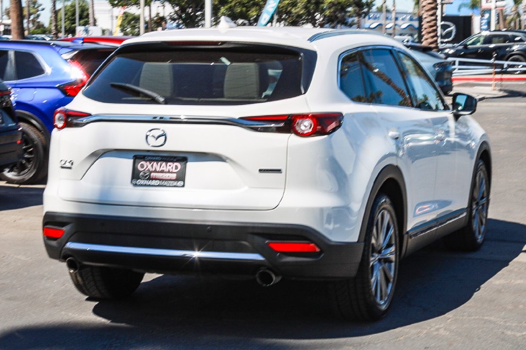 Used 2023 White Mazda Signature image 4