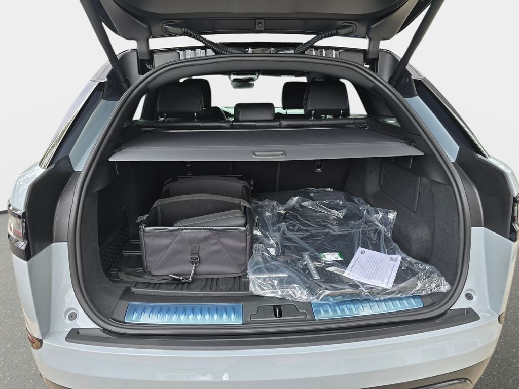 New 2026 Arroios Grey LAND ROVER P250 Base image 10