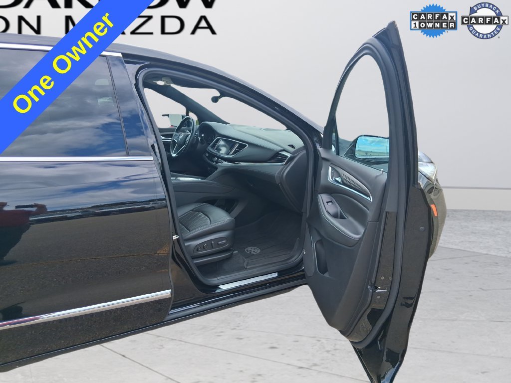 Used 2023 Black Buick Avenir image 31
