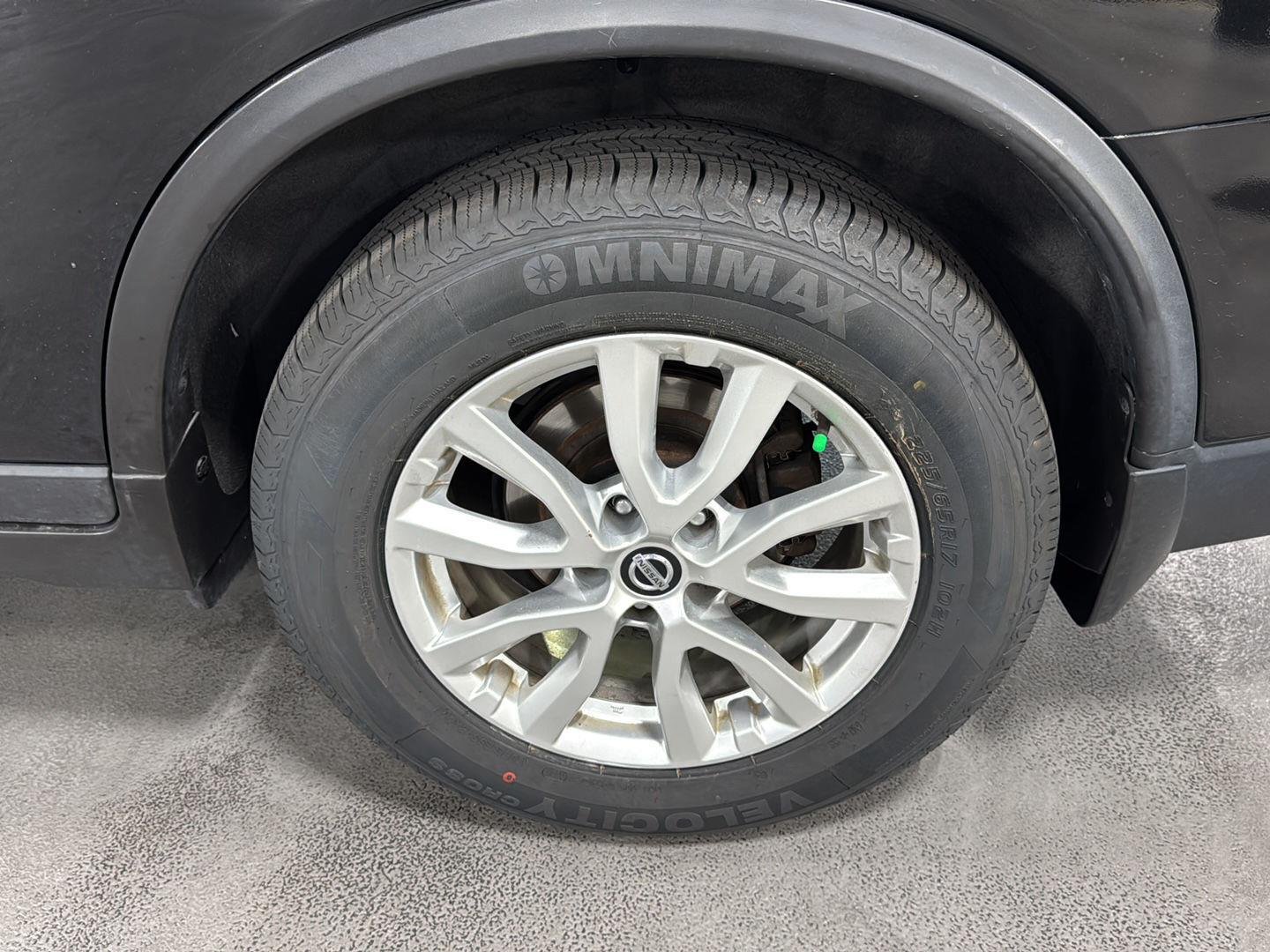 2018 Nissan Rogue SV - Photo 15