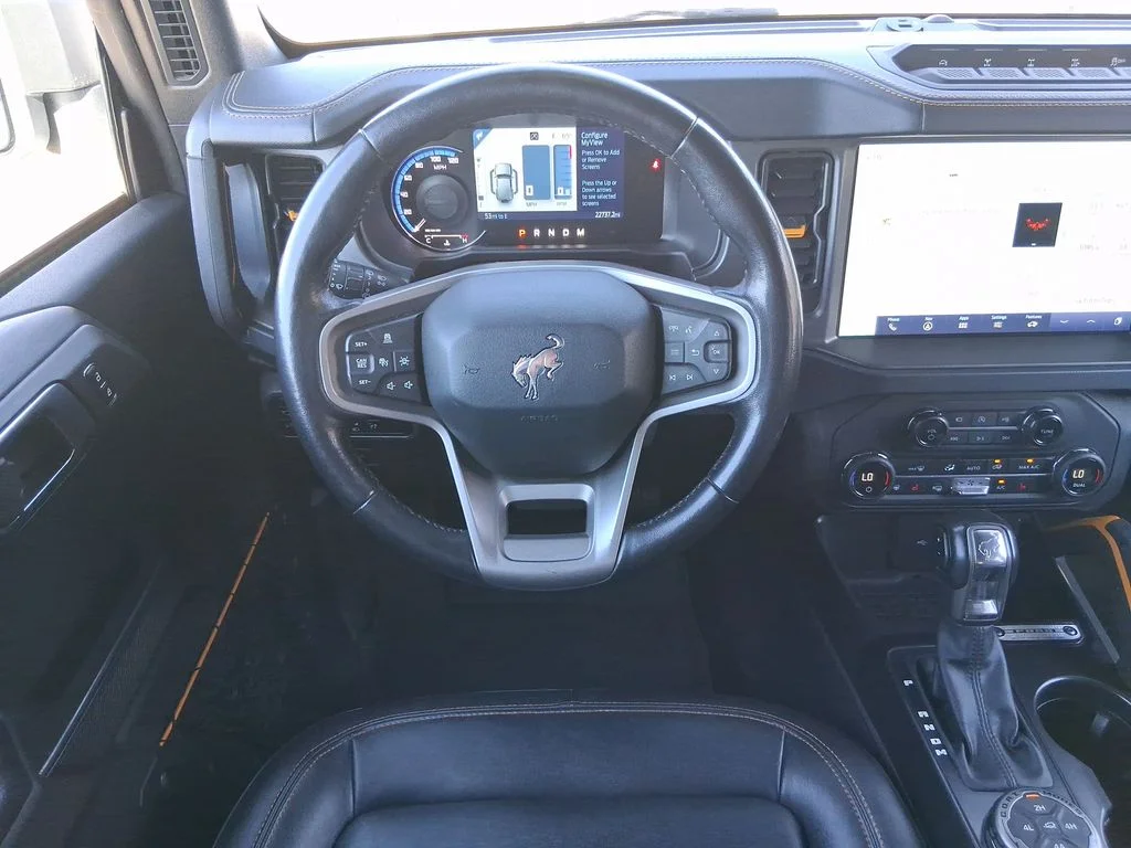 Used 2024 Oxford White Ford Badlands image 13