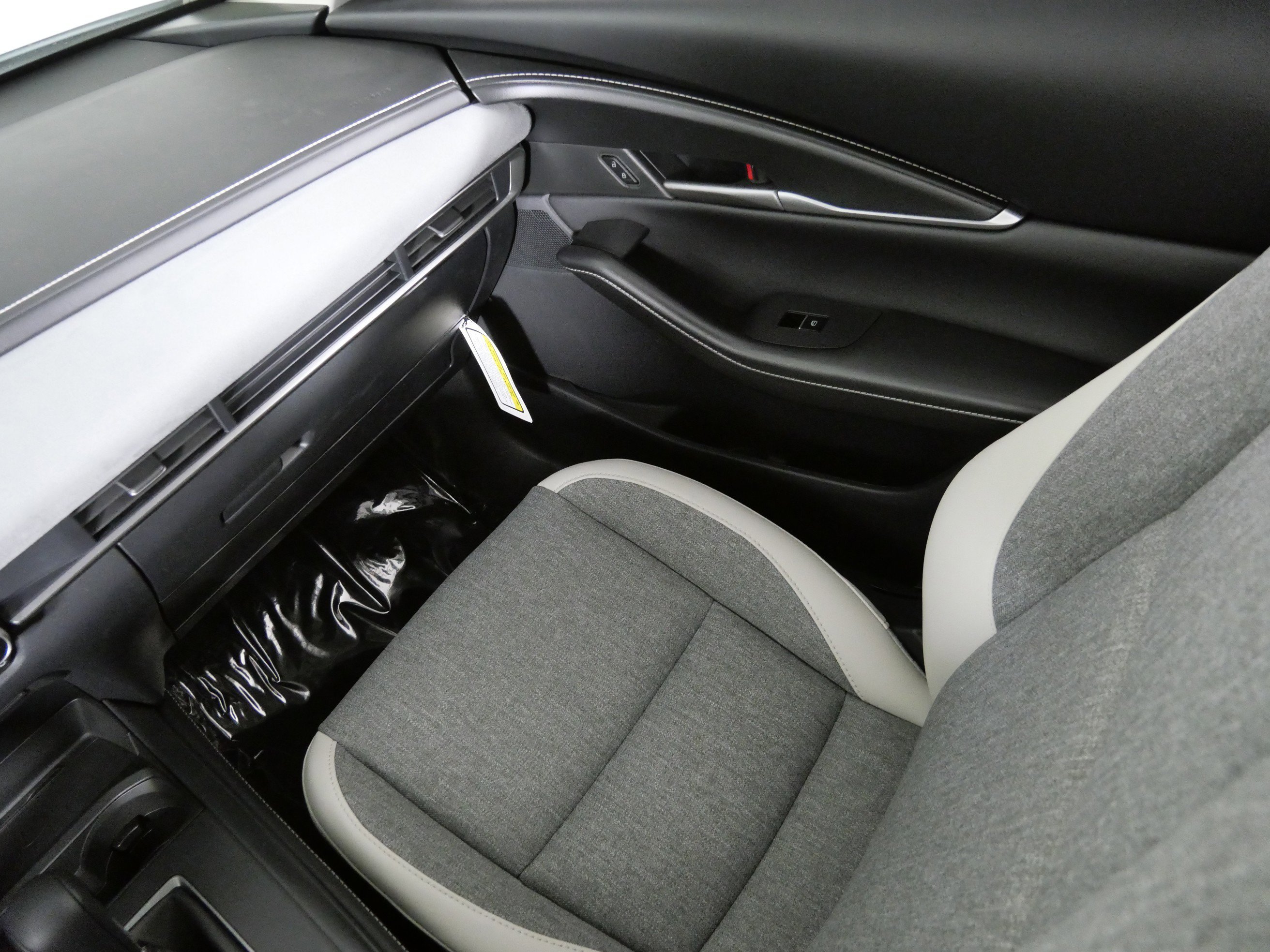 2026 Mazda CX-30 Aire Edition - Photo 11
