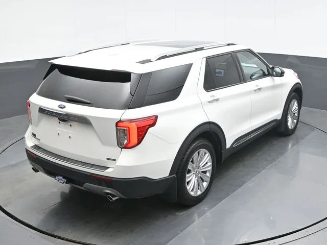 Used 2021 White Ford Limited image 17