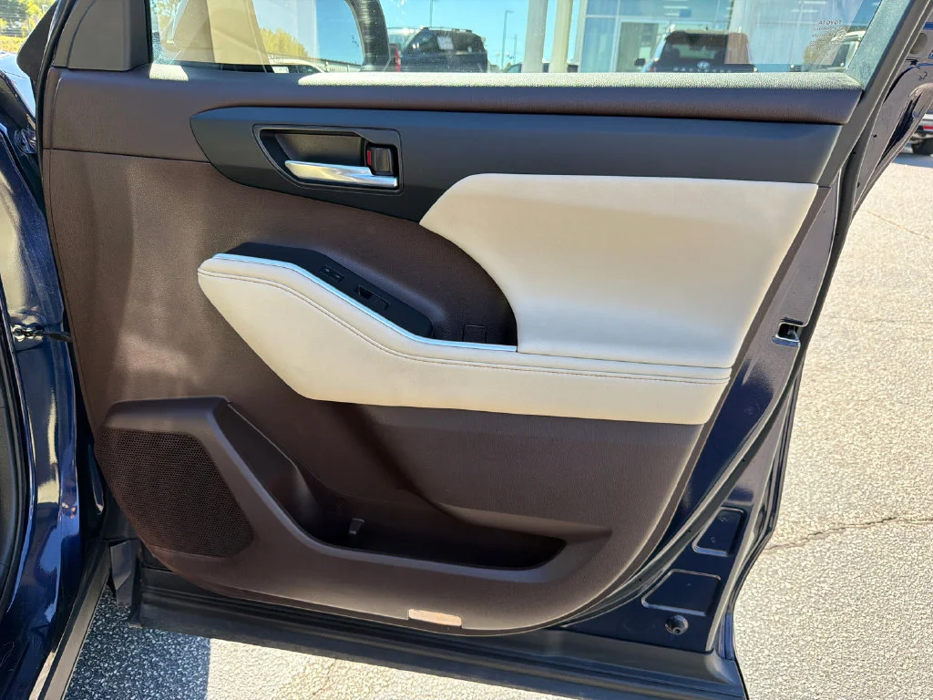 Used 2022 Blue Toyota XLE image 14