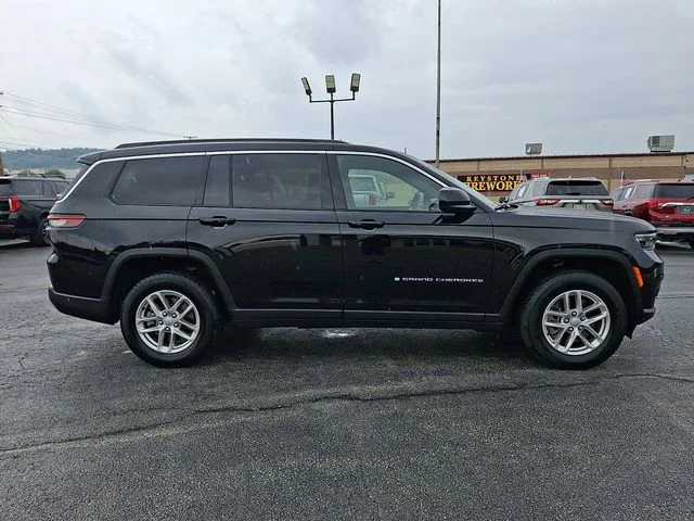Used 2025 Black Jeep Laredo image 8