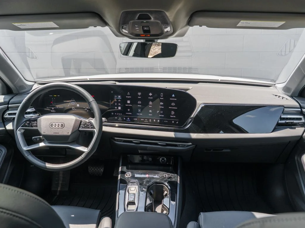 Used 2025 White Audi  image 21