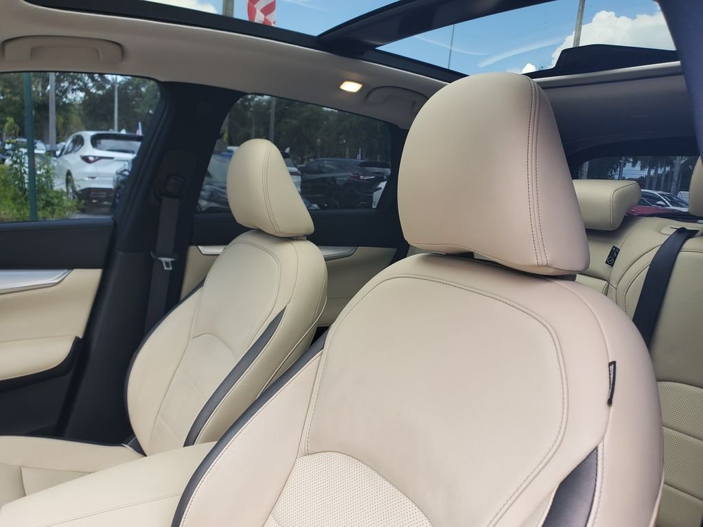 Used 2019 White INFINITI ESSENTIAL image 16