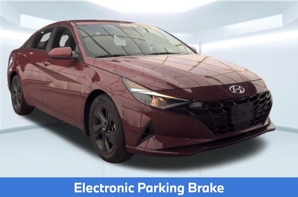 Used 2022 Red Hyundai SEL image 5