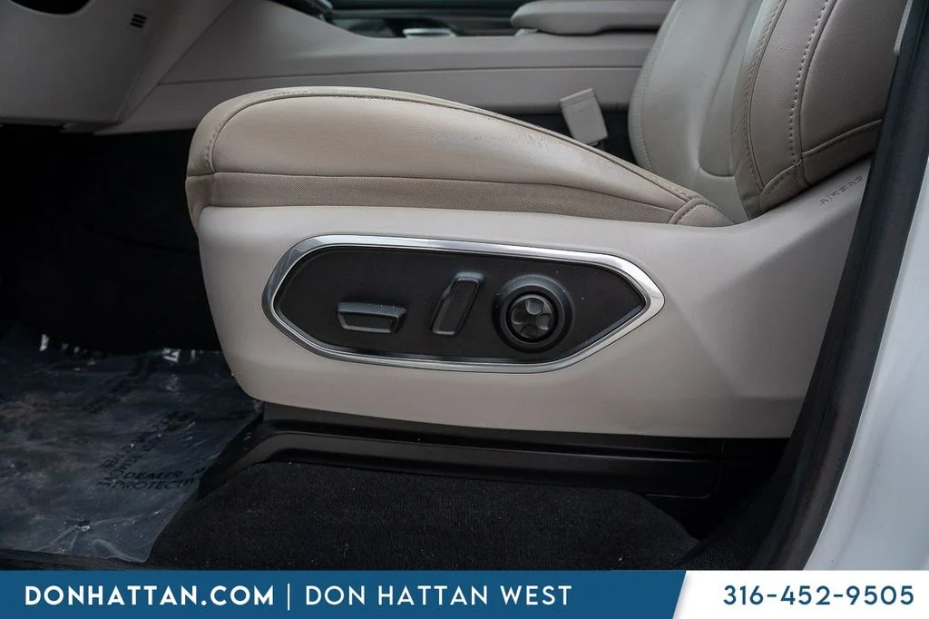 2023 Jeep Wagoneer Series III - Photo 19