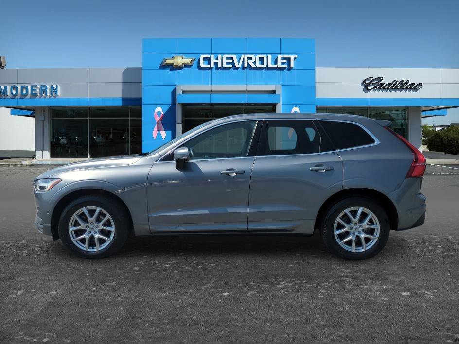 Used 2019 -SELECT- Volvo Momentum image 2