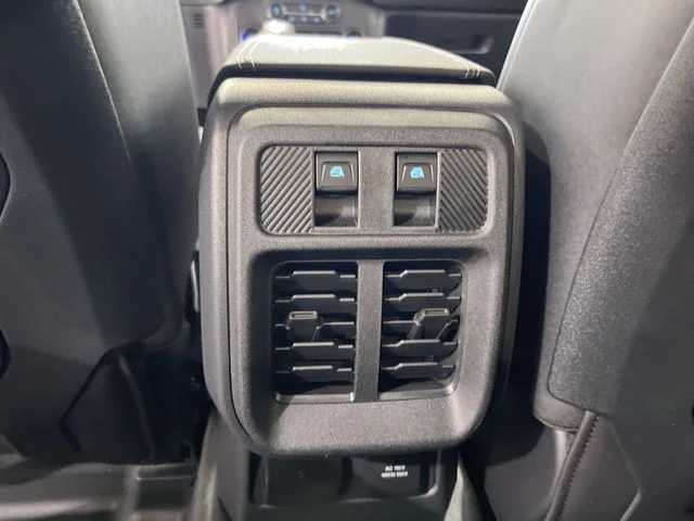 New 2025 Oxford White Ford Badlands® image 51