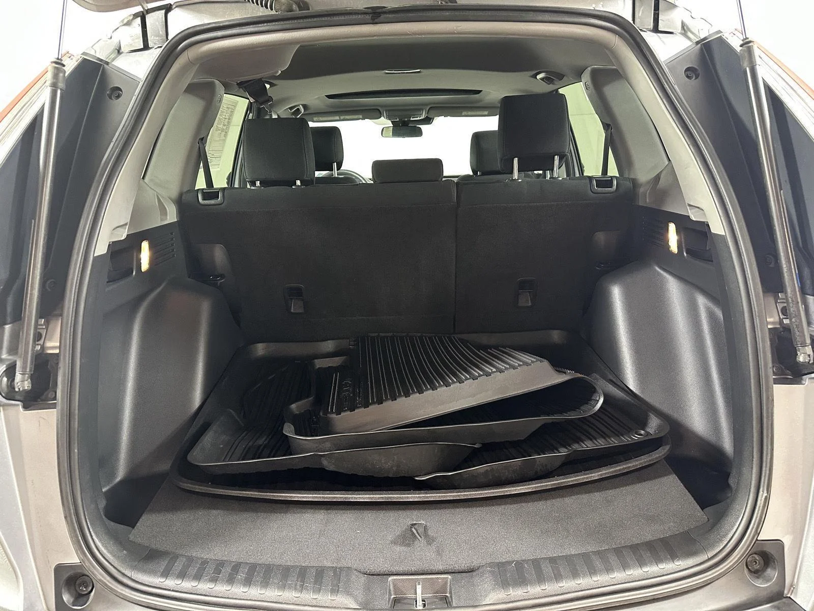 Used 2019 Lunar Silver Metallic Honda EX image 12