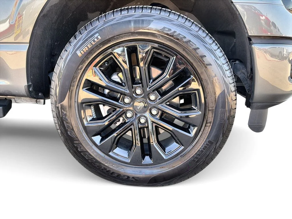 Used 2025 Gray Ford XLT image 34