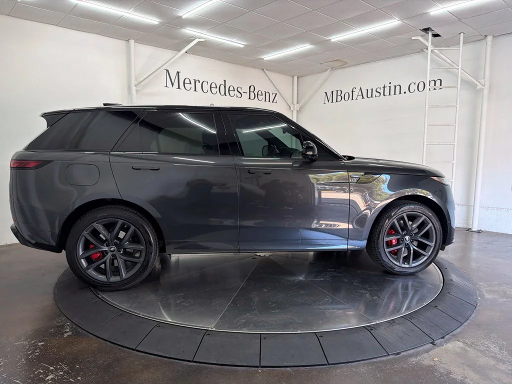 New 2024 Gray Land Rover Dynamic SE image 8